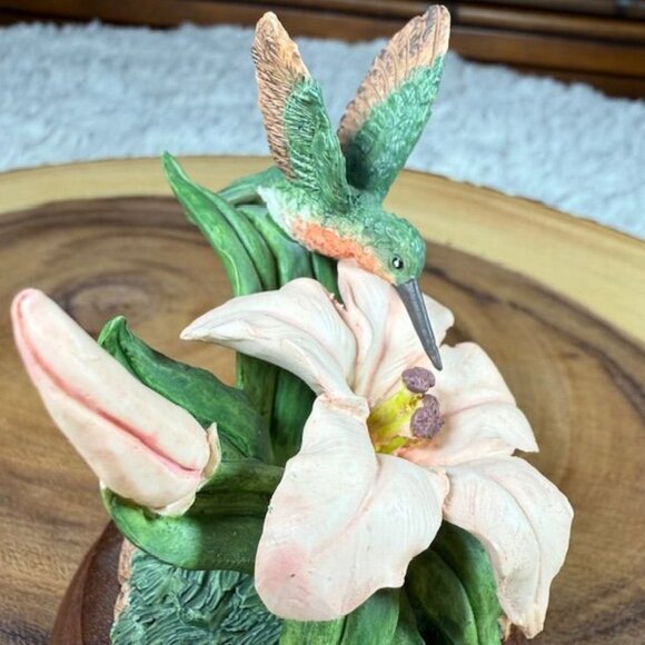 Vintage Westland Hummingbird Chopin's Nocturn Porcelain Wood Musical Figurine - Picture 7 of 13